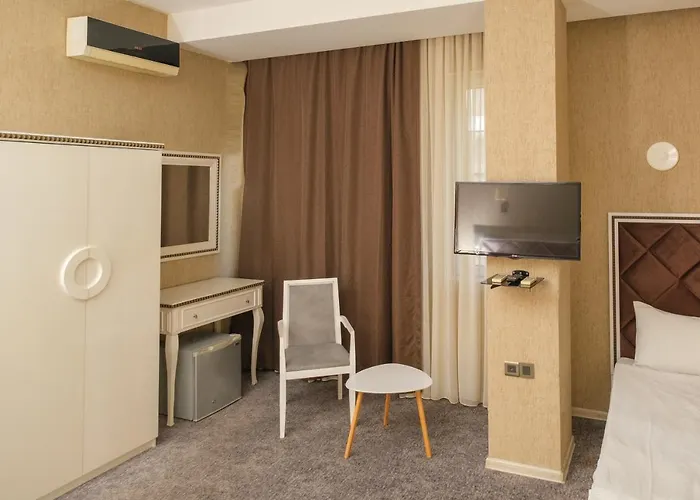 Maestro Hotel